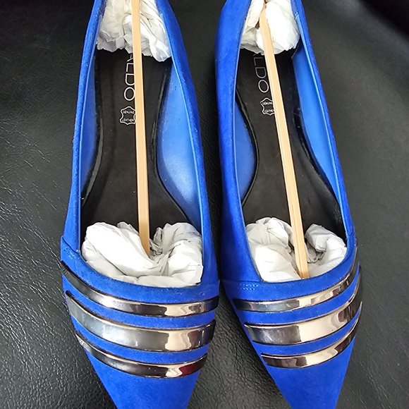Blue suede flats - Picture 2 of 2